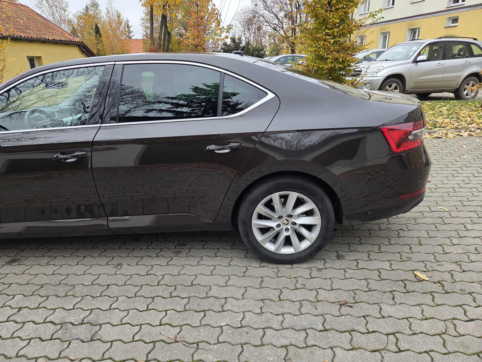 4b7cd76c-4ac7-4142-921d-3670ce043608